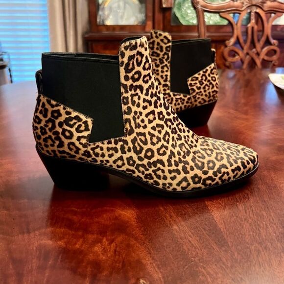 EUC Women's Cole Haan Grand 360 Gia Leopard Haircalf Booties Ankle Boots Sz  9.5 - Picture 2 of 8